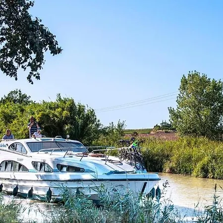 Villa Maison De Vacances Climatisee Pour 4 Pers, Piscine Commune, Proche Mer, Tout Confort - 400m De La Plage De Lrsune4 *